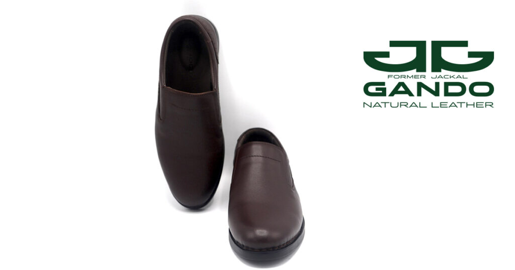 کفش کد 327 بی بند هشترک قهوه ای